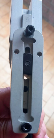 Vendo esta cantonera con rabera en muy buen  estado y pido 100 € envío aparte. 00