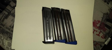 Vendo 3 cargadores sti en calibre .40sw en buen estado. 
120€ portes incluidos a la peninsula. 10