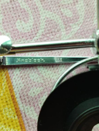 Vendo está montura knobloch con el diopter, le falta el tapaojos, por lo demás las gafas está bien, pido 00