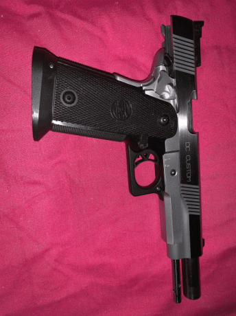 Vendo pistola " SPS " de 6 pulgadas.

Es de las denominadas "Pata Negra", que fueron 00