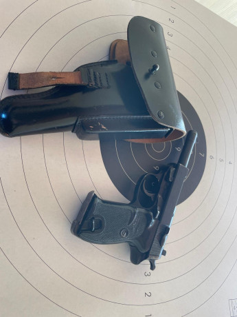 Buenos dias 
Vendo Walter p38 moderna del 9mm pb
con replica de funda y dos cargadores 
esta en madrid.Puede 02