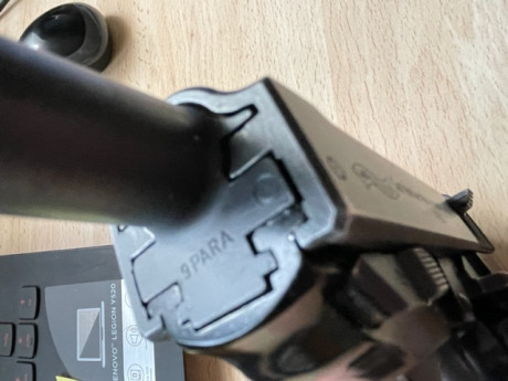 Buenos dias 
Vendo Walter p38 moderna del 9mm pb
con replica de funda y dos cargadores 
esta en madrid.Puede 01