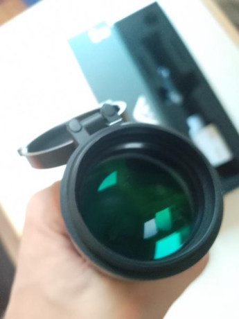 Punto rojo visible de día, gran nitidez, el rango de aumentos de 1-10 junto a la iluminación y la retícula 11