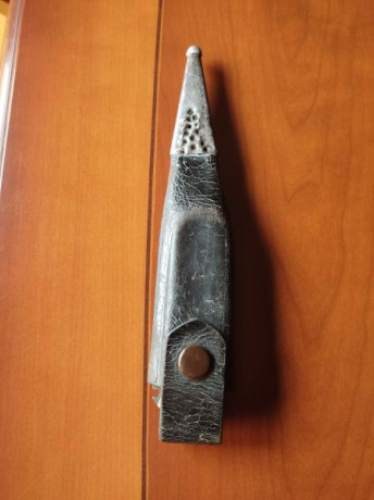 Buenas compañeros, a llegado a mis manos un cuchillo plegable y tengo muchas dudas sobre el . Me he informado 11