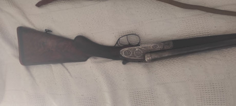 Un amigo me ha pedido que le ponga el anuncio de la venta de una escopeta de su abuelo. Es una escopeta 01