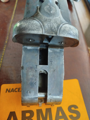 Un amigo me ha pedido que le ponga el anuncio de la venta de una escopeta de su abuelo. Es una escopeta 11