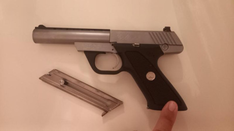 Buenos días,

Pongo a la venta mi Colt Target 22lr 
Funciona perfectamente, gatillo muy muy suave, una 01