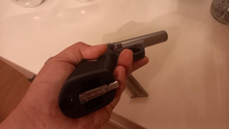 Buenos días,

Pongo a la venta mi Colt Target 22lr 
Funciona perfectamente, gatillo muy muy suave, una 11