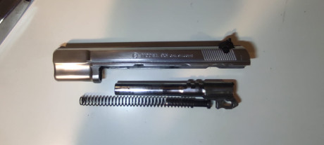 Buenos días,
Vendo una CZ85 niquelada. Es preciosa.
Esta la compré por capricho y la he utilizado muy 12
