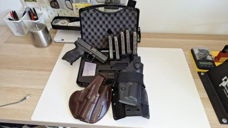 Muy buenas a todos.
Vendo HK P-30 en perfecto estado, con cinco cargadores, maletín completo con lomos 00