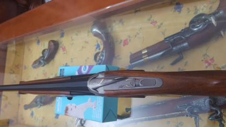 Se cede Fabarm Axiss Sporting calibre 12, muy ligera, en muy buen estado(casi nueva), 71cm de cañon, 1 00