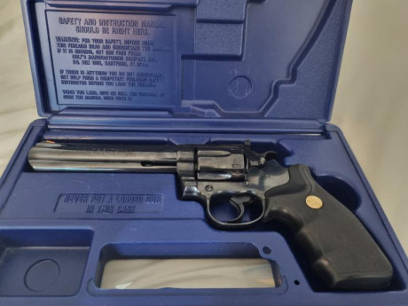 Hola buenas pongo a la Venta Revolver Colt King Cobra en calibre 357 de 6 Pulgadas y tira también 38sp 02