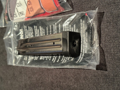 Se vende cargadores STI 2011 en calibre 9mm, estas nuevos, nunca han tenido uso, se compraron en armeria 00