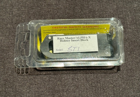 Se vende Bloque de inserción Alpha-X / Race Master para pistolas 2011, esta nueva en su caja, nunca se 02