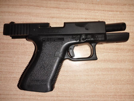 Calibre 9 mm
Un cargador 
Muy buena conservación 
Poco uso.
Algunas reformas, cambio del botón de expulsión 01