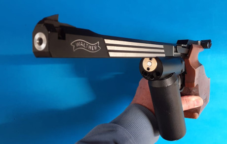 Hola compañeros, un amigo pone a la venta su pistola de precisión para 10 metros en perfecto estado, recien 01