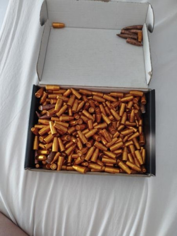 Hola.vendo 500 puntas del 8/57 400  civiles y 100 especiales  precio 40 euros teléfono 634450129  el precio 02