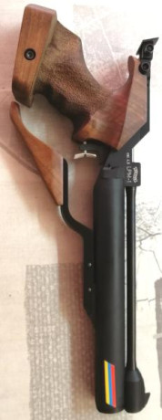   VENDIDA  
Pongo a la venta esta pistola de tiro olímpico, se carga muy suave con la palanca inferior 00