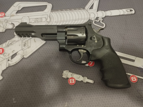 No interesan cambios.
Vendo revolver Perfomance Center R8 en muy buen estado.
Tambor de 8 disparos  y 90