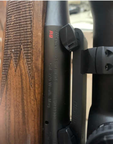 Un compañero vende un cañon de Blaser r8, calibre 270weatherby, con magnaport, cabezal y cargador. 1100€. 01