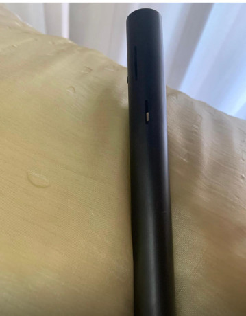 Un compañero vende un cañon de Blaser r8, calibre 270weatherby, con magnaport, cabezal y cargador. 1100€. 00