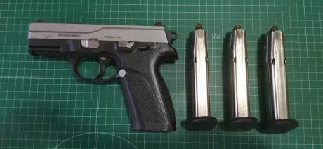A la venta esta preciosa Browning Pro 9, gemela de la FN P9. La primera se fabricó en  E.E.U.U. y la segunda 02