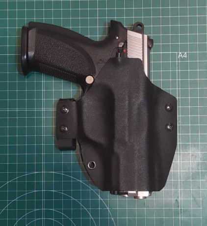 A la venta esta preciosa Browning Pro 9, gemela de la FN P9. La primera se fabricó en  E.E.U.U. y la segunda 12