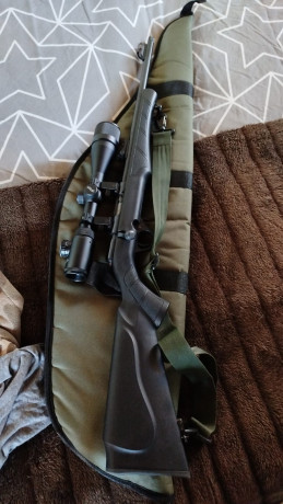 Un amigo vende este rifle en calibre 17 hmr sin apenas uso. Se puede ver y entregar en mano entre burgos-madrid 01