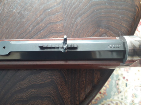 Buenos días,
Vendo rifle palanquero UBERTI 1883 BURGESS LEVER ACTION en calibre 45LC y cañón de 25,5 pulgadas 00