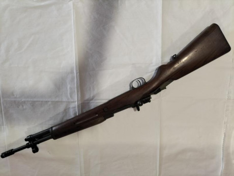 Vendo Fusil Coruña Fr8, calibre 308.
En buen estado. Todas las piezas són originales y con la misma numeración.
Correa 02