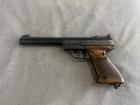 Hola a todos!!

Me he encontrado esta pistola de la marca podium.

En internet he podido encontrar bastante 01