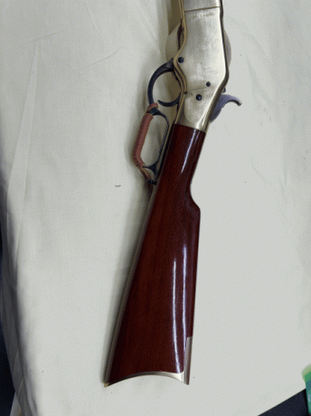VENDO RÉPLICA DEL MODELO DE CERROJO DE LOS RIFLE HENRY Y WINCHESTER EN LATÓN Y CON CAÑÓN HEXAGONAL. EXCELENTE 02