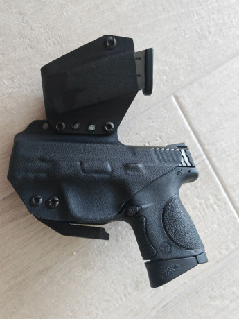 Vendo mi Smith and Wenson MP 9 Compact 9mm Pb.
3 Cargadores, 2 de ellos con empuñadura ampliada para mejor 10