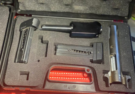 Pongo en venta kid del 32 Hammerli prácticamente  sin uso 600e. Lo acompañó de una pistola Hammerli del 00