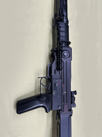VENDIDO.

VENDO RIFLE STG57 EN CALIBRE 7,5X55 MM. UNA MARAVILLA DE ARMA EN CUANTO A FABRICACIÓN, ACABADOS 01