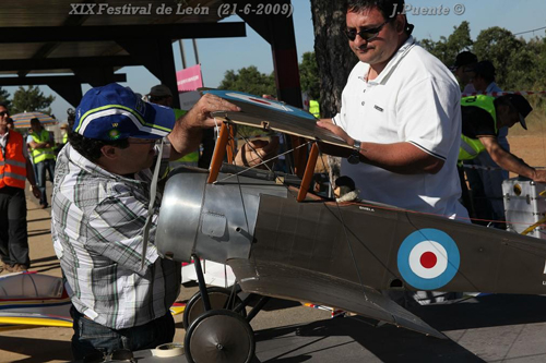 A parte de cazar, la aviacion es otro de mis hobbies, por lo que os animo a ver los siguientes videos, 122