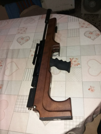 - Vendo Cometa Orion Bullpup, calibre 6,35. En impecable estado, funciona perfectamente, muy pocos tiros, 00