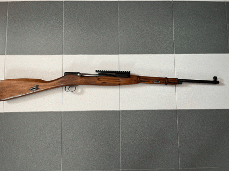 Carabina Frankonia
Calibre 22 LR
Esta carabina es una copia polaca del famoso Rifle Mosin Nagant, Ła utilizaban 01