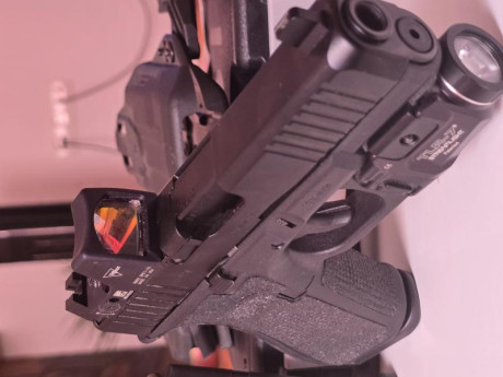 No se vende nada por separado, solo contesto preguntas relacionadas con la venta del arma.
Vendo Glock 01