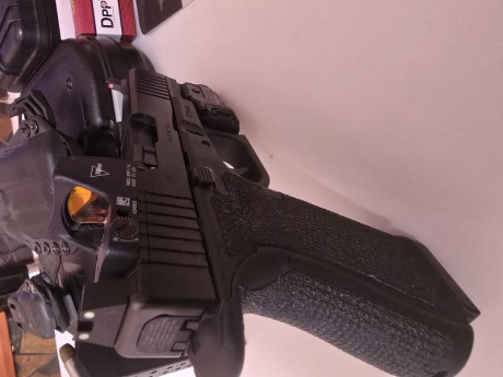 No se vende nada por separado, solo contesto preguntas relacionadas con la venta del arma.
Vendo Glock 00