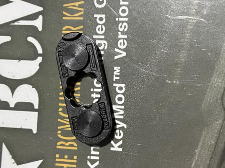 Vendo Vertical grip BCM keymod y QD keymod también de BCM .
Solo está abierto el paquete .
0 usos .Nuevo 01