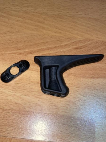 Vendo Vertical grip BCM keymod y QD keymod también de BCM .
Solo está abierto el paquete .
0 usos .Nuevo 10