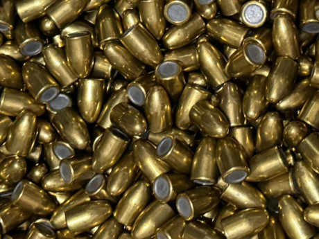 Buenas tardes Vendo puntas:

TODAS A 60€/1.000.

Están en Valencia.


- REMINGTON 124FMJ HASTA 7.000 APROX.

 32