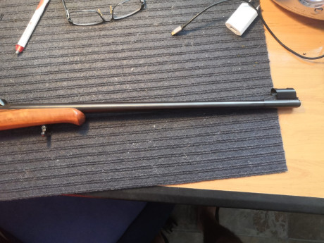 Vendo la conocida y extraordinaria carabina CZ 452 , con muy poco uso y en perfecto estado , se vende 00