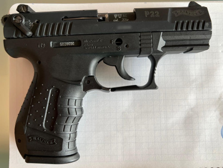 Se vende walther p22, muy cuidada, con maletín original.
Precio 250€
Se encuentra en Ciudad Real 01