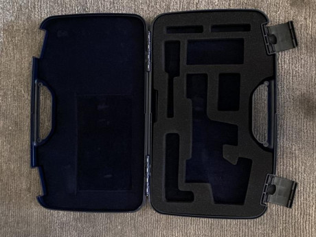 Vendo el KIT .32 para GSP500 como nuevo, un cargador, el ayuda cartuchos y la cuerda de limpieza del .32 30