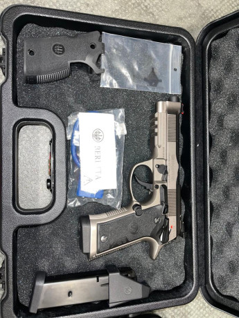 Vendo pistola Beretta modelo 92 x performance impecable del año 2023 apenas uso por falta de tiempo calibre 02