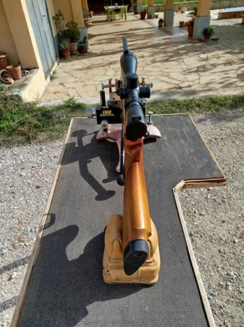 Vendo por cese de actividad (jubilación) carabina Izhmash, modelo CM2, calibre 22LR, versión para zurdo, 01