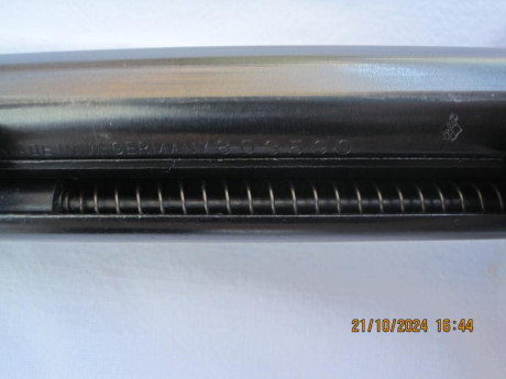 VENDO:

-- Revólver Simple acción, marca ME, modelo 600, calibre 6mm FLOBERT Corto, 6", Made in Germany, 11