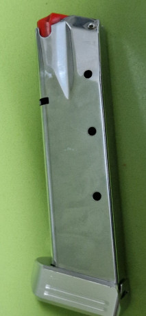 Vendo cargador de Tanfoglio stock II, acero inoxidable con taco + 2, poco uso 45€ portes no incluidos,
Mejor 01